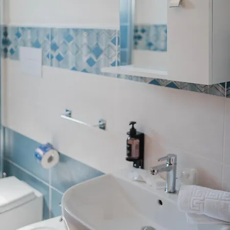 Riviera Aparthotel 2*