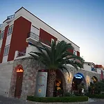 Riviera アパートホテル